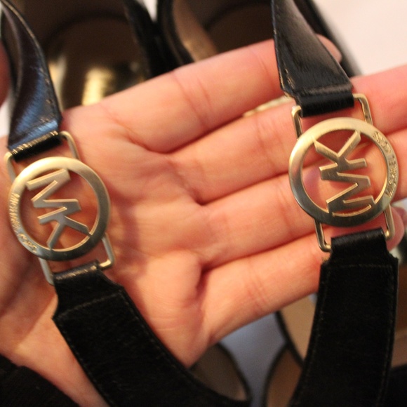 Michael Kors Peep-Toe Leather Sandals - Picture 6 of 8